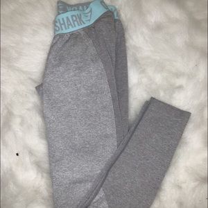 Size Small gym shark leggings